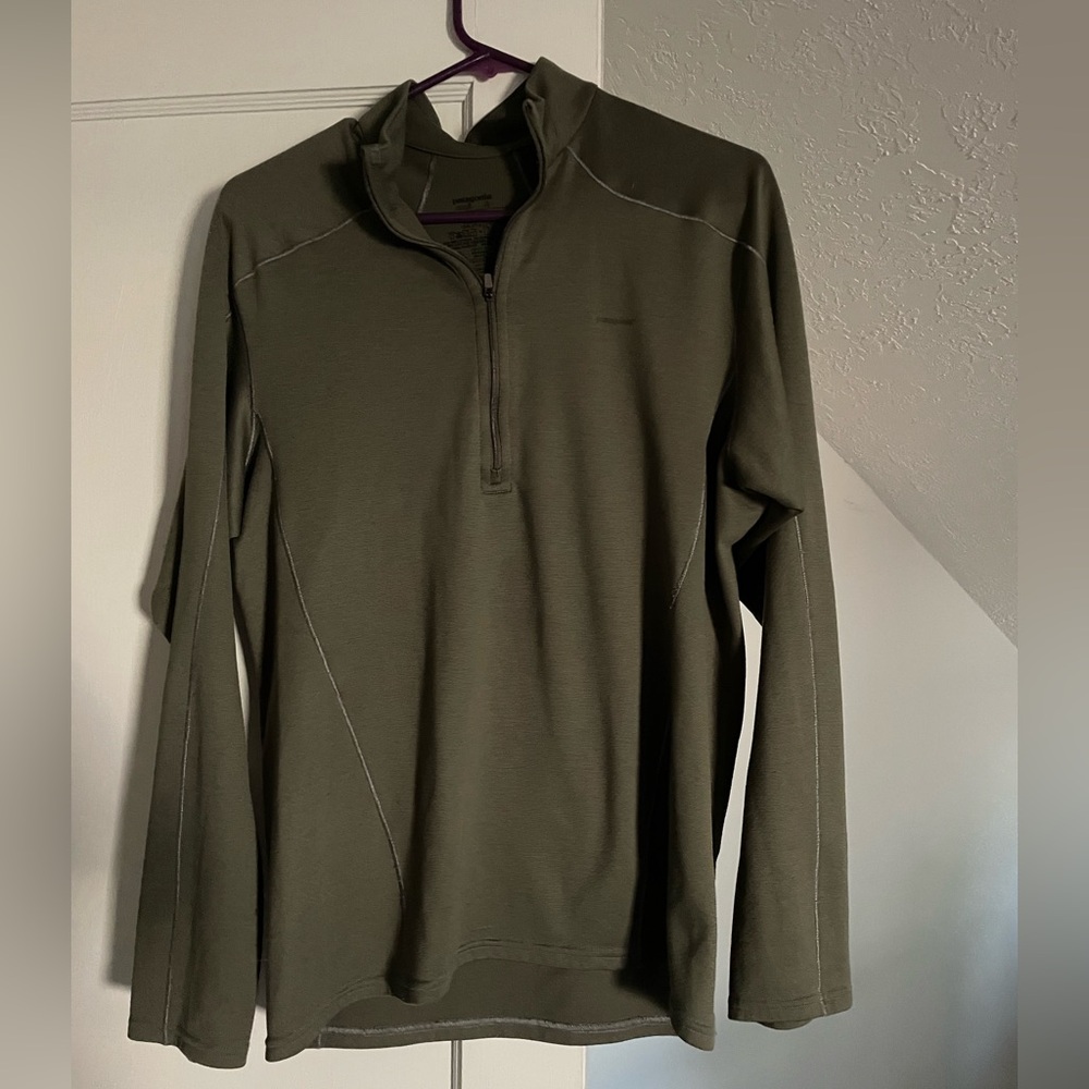 Patagonia Men’s Sage Green Quarter Zip Top Pullover